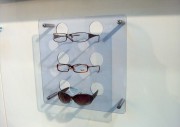 akrylholder briller